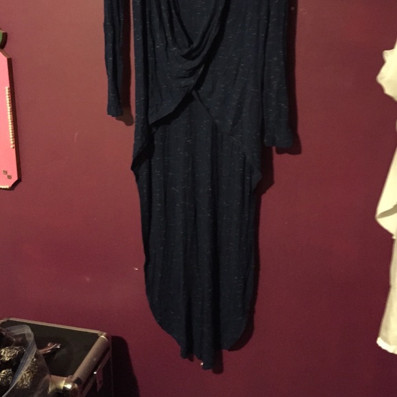 Draped front high low top - Picture 3 of 3