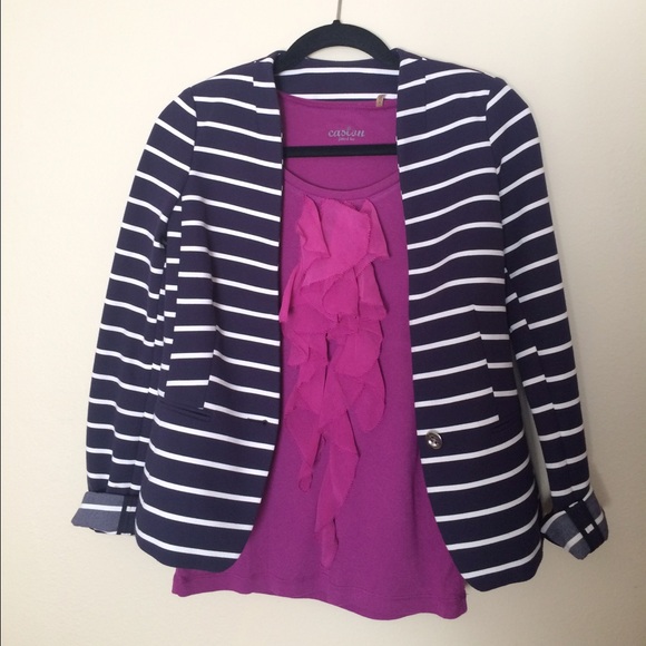 Caslon Fitted T with Ruffles