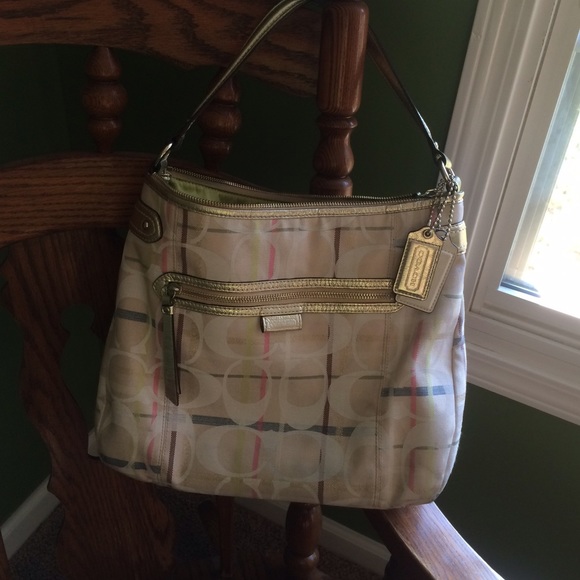 SALE!🎉 Authentic Coach Tartan Hobo