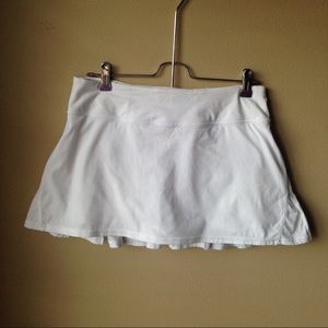 Lululemon skirt size 6