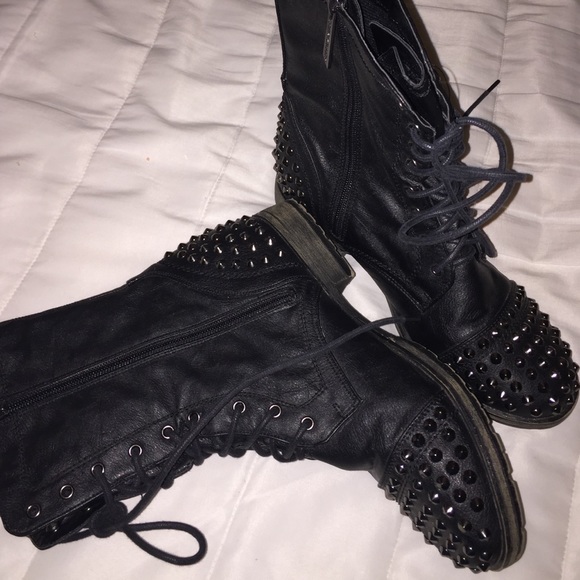 Spike Boots (F21)