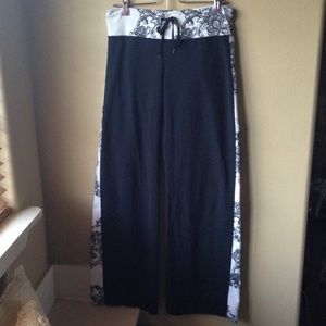 Lululemon pants size 8