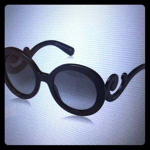 Prada PR27NS sunglasses Authentic!