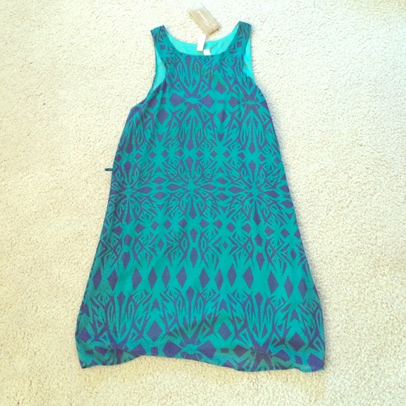 Green and navy shift dress