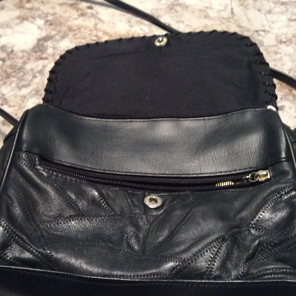 Handbag - Picture 2 of 3