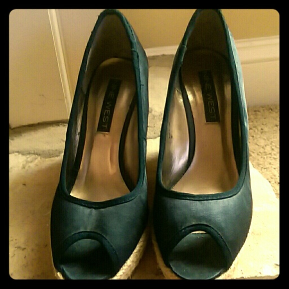 Nine West satin wedge