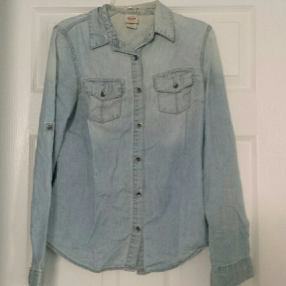 Long sleeve chambray shirt