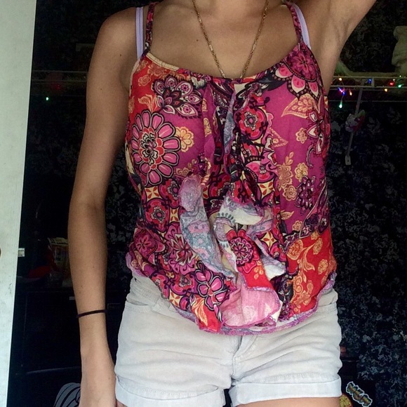 cute flower/geometrical pattern tank!
