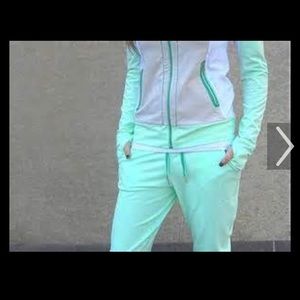 Lululemon free fall crops in fresh teal