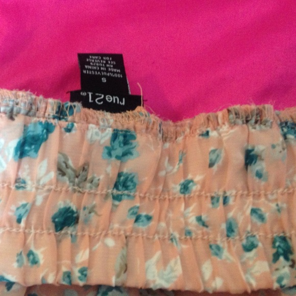 2 Mini Flower Skirts - Picture 2 of 3