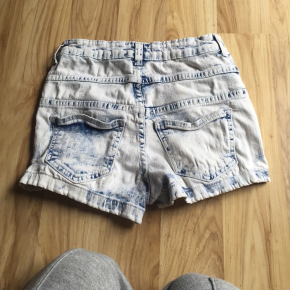 SOLD - Picture 3 of 4