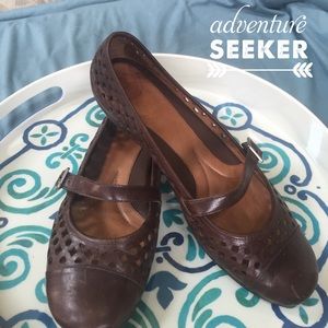 Nurture Chickadee Mary Janes-brown