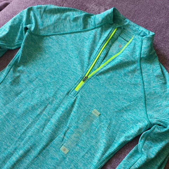 Athletic zip pullover