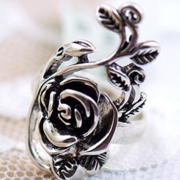 personalized vintage rose royal cutout carved ring - Picture 2 of 3