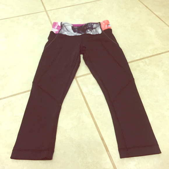 Lululemon yoga pants