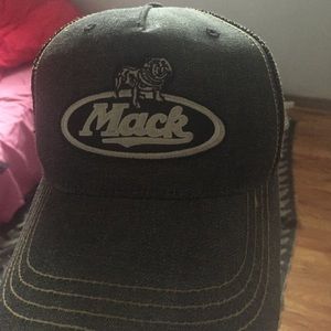 Mack SnapBack