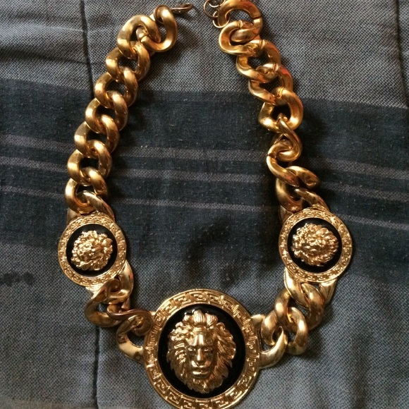 Gold Lion Necklace ✨