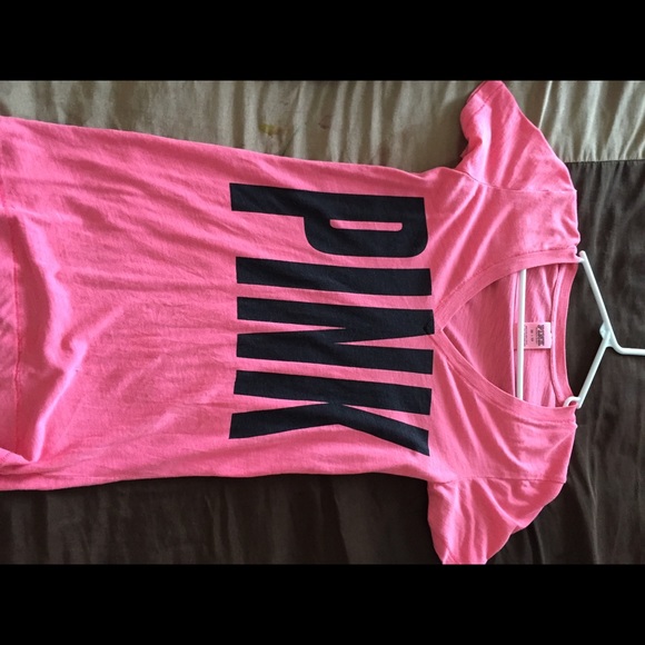 Vs pink shirt