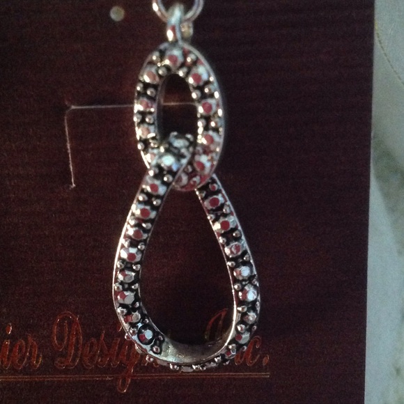 BUNDLED Drop earrings - Picture 2 of 2