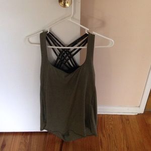 Lu lu lemon tank. Green with camo built in bra
