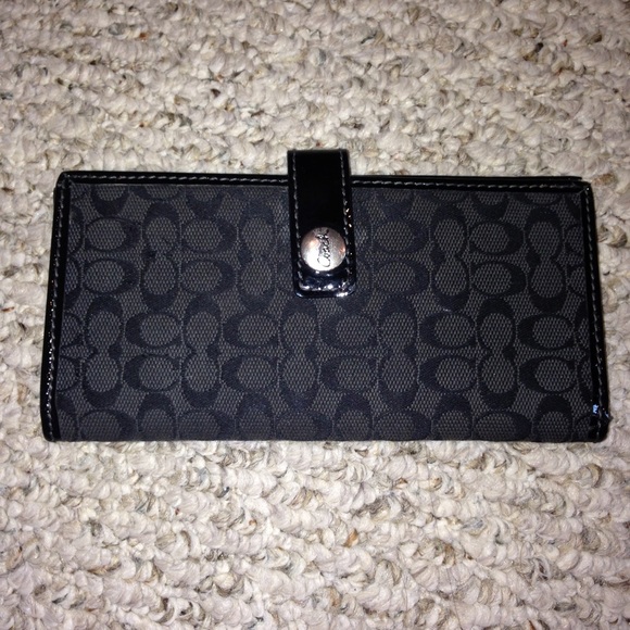 Coach wallet / checkbook