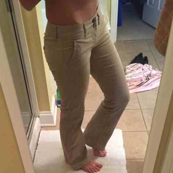 American eagle khaki pants