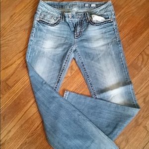 ❌ SOLD ❌Miss Me Jeans- size 31 for more like a 29