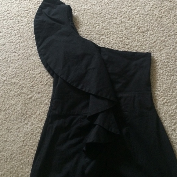 Little black dress, one shoulder - Picture 2 of 2