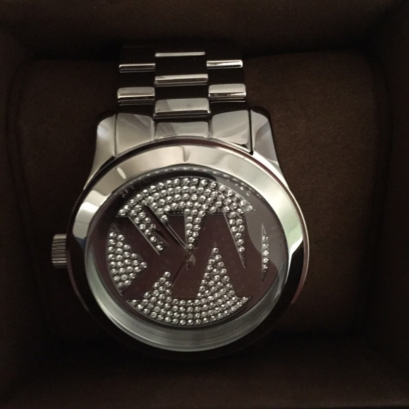 Michael Kors watch - Picture 3 of 3