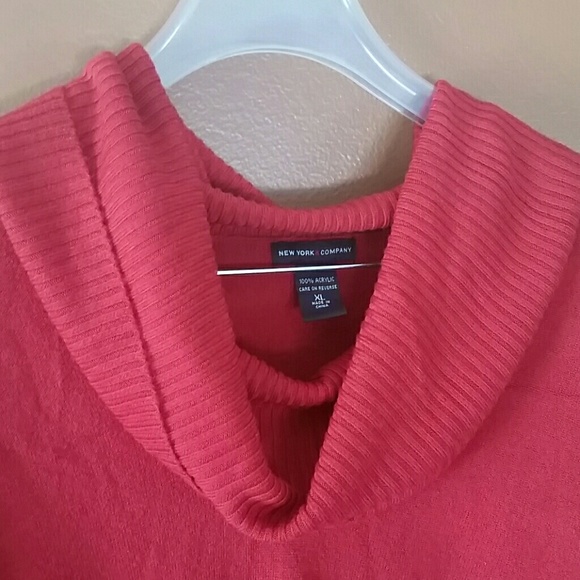 Red-hot Sweater - Picture 3 of 4
