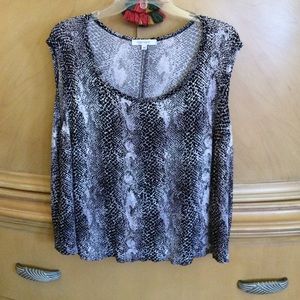 Karen Kane black & white plus size top