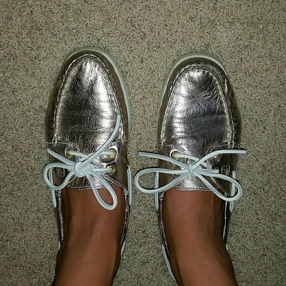 Sperry Shoes - Metallic Sperry top siders( in great condition!)