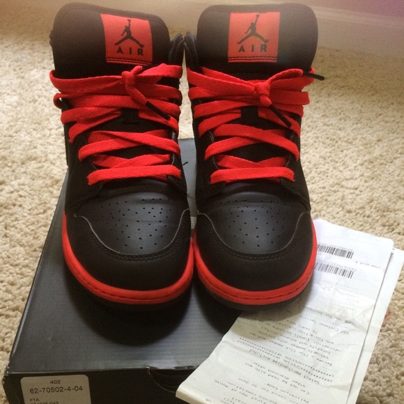 Air Jordan 1 Mid Infrared