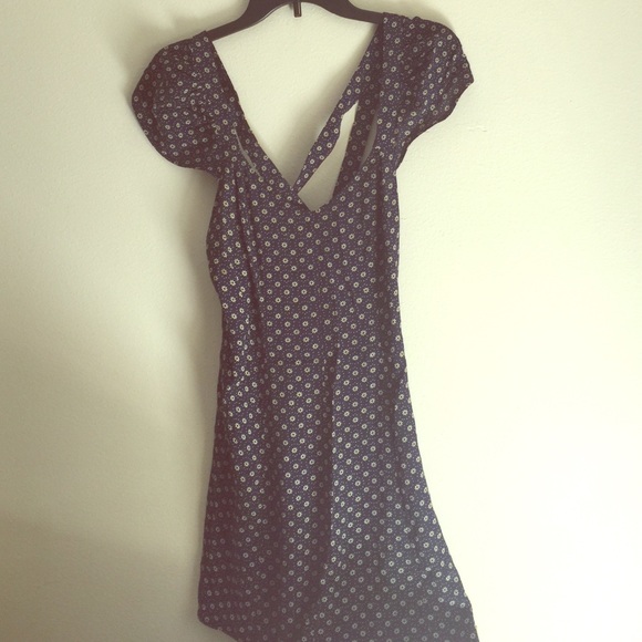Kimchi Blue Urban Outfitters Floral Dress 2/4
