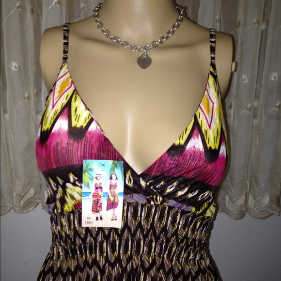 Beautiful Sumer Dress size XXL stretches - Picture 3 of 4