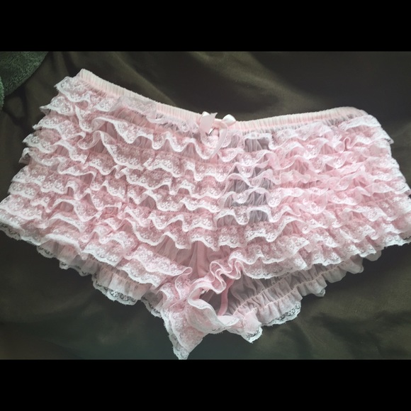 Pink ruffle shorts