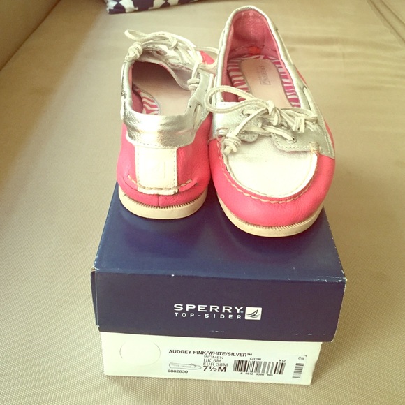 Sperry Shoes - Pink and white Sperry topsiders