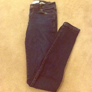 Abercrombie and Fitch Women's Skinny Jeans!