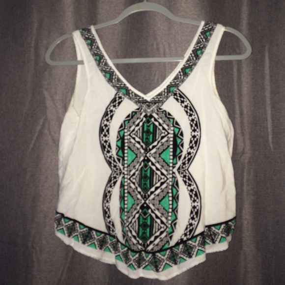 ✨new✨Aztec printed tank - Picture 2 of 4
