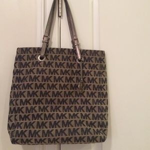 Michael Kors signature tote