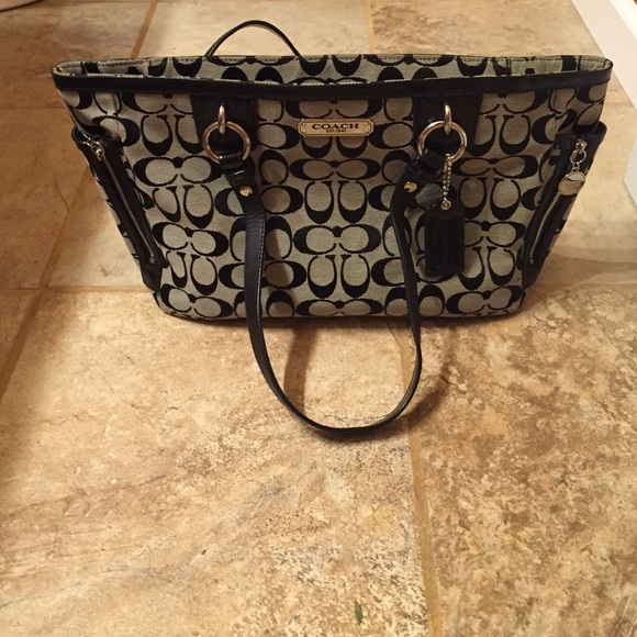 Coach handbag - Picture 1 of 4