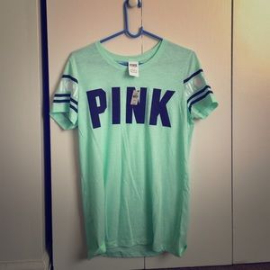 VS PINK TEE