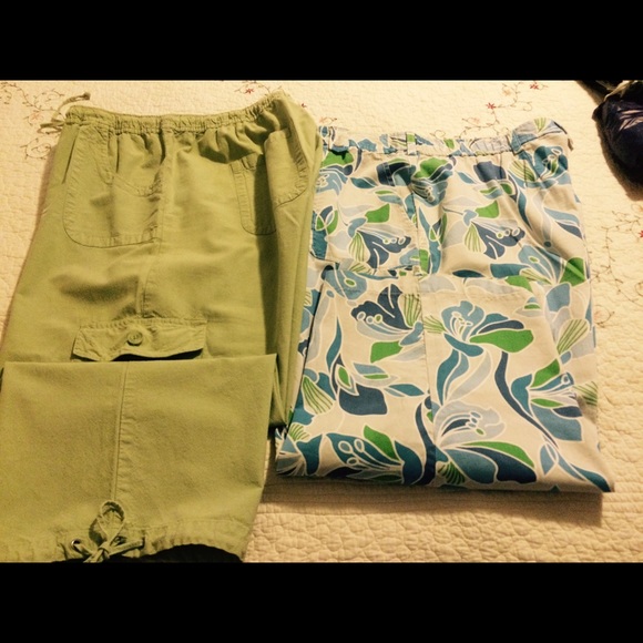 Bundle of 2 capris