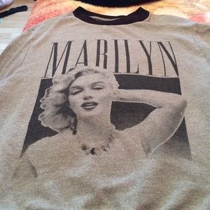 Marilyn Monroe sweater
