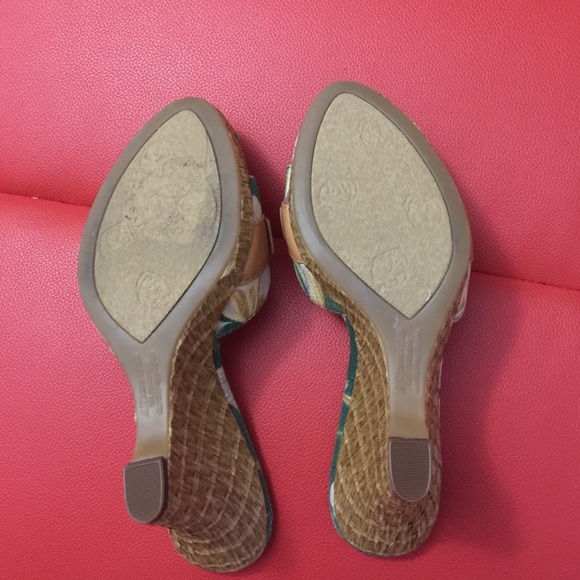 Anne Klein slip on wedge heels - Picture 3 of 3
