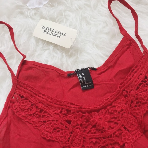 Forever 21 Top 🌹 - Picture 1 of 2