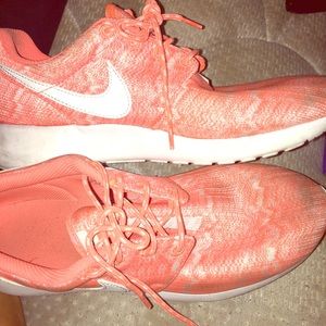 Pink nike shoes