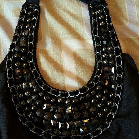 Tr Among Backless Top - Picture 3 of 3