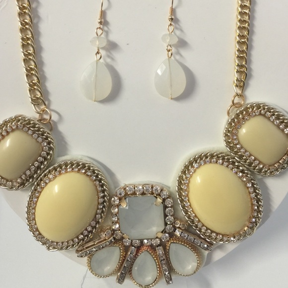 Accessories - Picture 1 of 2