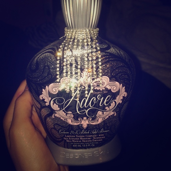 Adore tanning lotion
